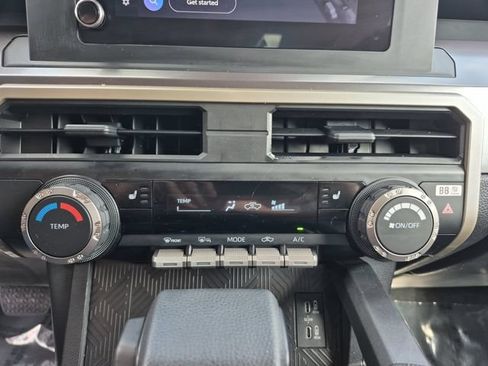 Used 2025 Toyota Tacoma SR5 AWD/4WD image 22