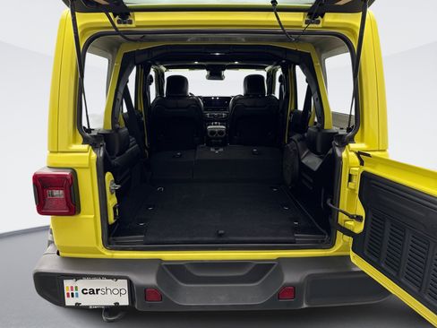 Used 2024 Jeep Wrangler Unlimited Sahara w/ Technology Group image 22