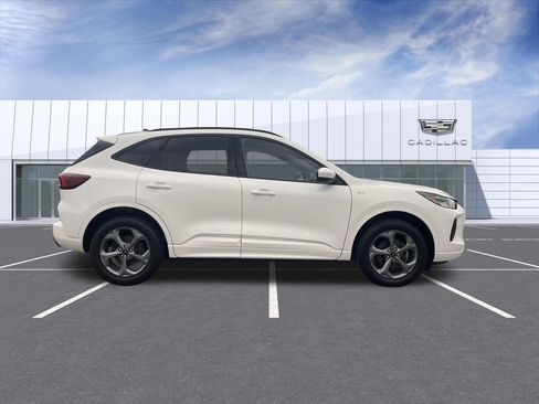 Used 2024 Ford Escape ST-Line Select AWD/4WD image 9