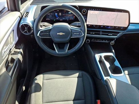 Used 2024 Chevrolet Equinox EV LT image 27