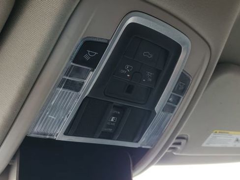 Certified 2022 RAM 1500 Laramie image 22