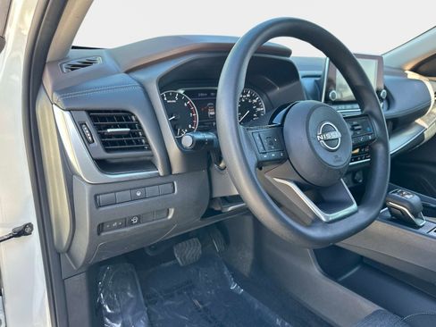 Used 2023 Nissan Rogue SV image 20