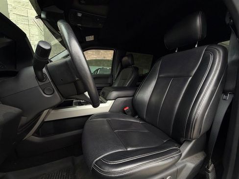 Used 2018 Ford F150 Lariat w/ Equipment Group 502A Luxury AWD/4WD image 5