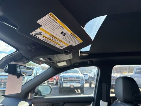 New 2026 GMC Terrain Elevation w/ Elevation Premium Package image 22