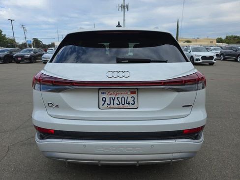 Used 2024 Audi Q4 e-tron Premium AWD/4WD image 7