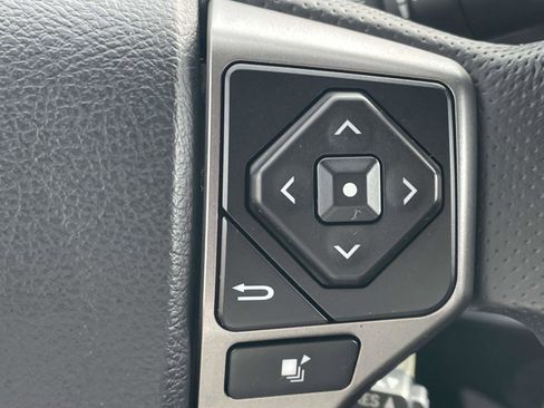 Used 2020 Toyota Tacoma SR5 image 22