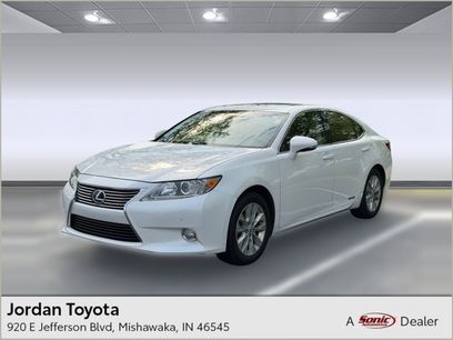 Used 2013 Lexus ES 300h w/ Luxury Pkg