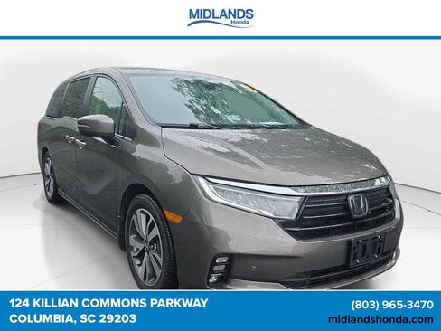 Used 2023 Honda Odyssey Touring image 2