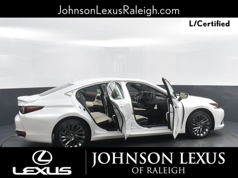 Certified 2025 Lexus ES 300h Ultra Luxury w/ Accessory Package (Z2) image 27