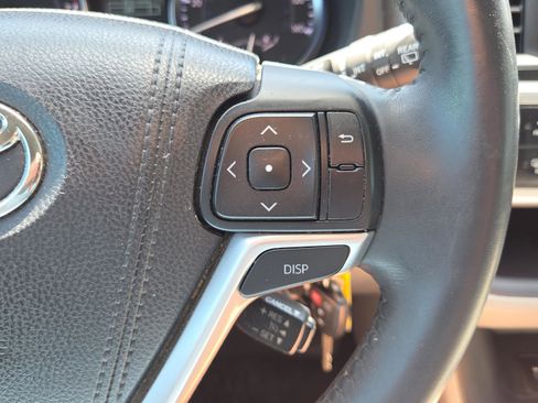 Used 2016 Toyota Highlander Plus image 27