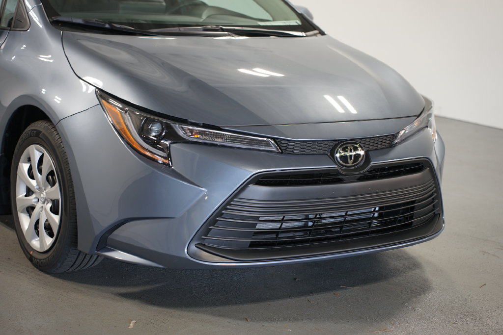 New 2027 Toyota Corolla LE FWD image 4