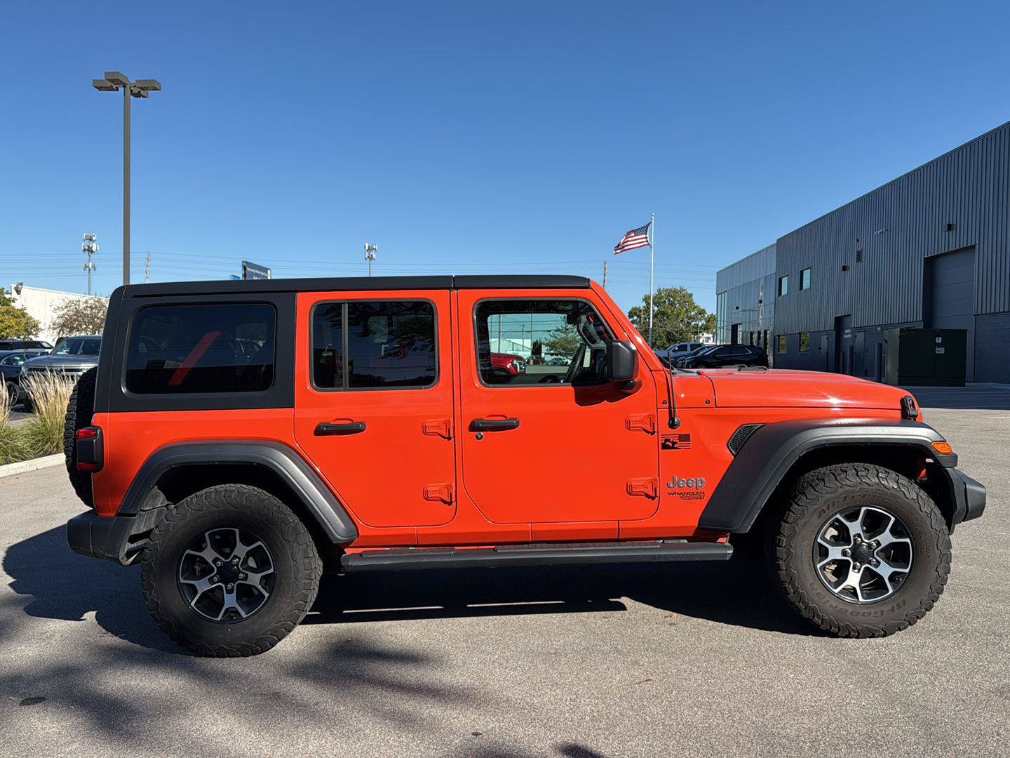 Used 2018 Jeep Wrangler Unlimited Sport S AWD/4WD image 2