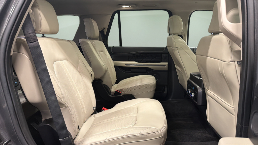 Used 2019 Ford Expedition Platinum AWD/4WD image 20