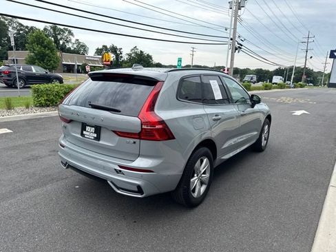 Used 2025 Volvo XC60 B5 Plus AWD/4WD image 5