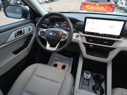 New 2026 Ford Explorer Active image 17