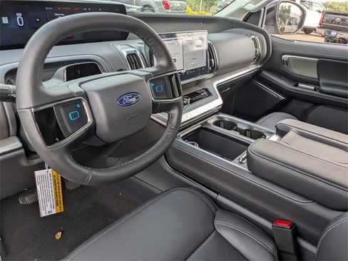 New 2026 Ford Expedition Platinum w/ Driver's Package image 21