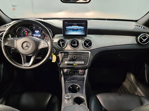 Used 2018 Mercedes-Benz GLA 250 image 10