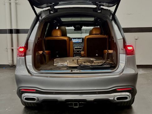 Used 2025 Mercedes-Benz GLS 450 4MATIC image 15