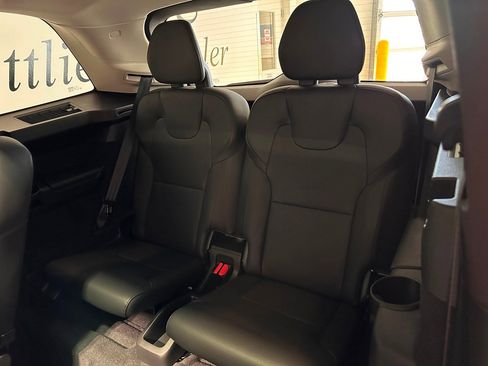 Used 2021 Volvo XC90 T8 Inscription Expression w/ Climate Package image 30