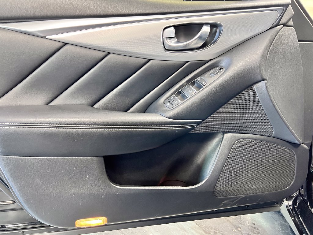 Used 2021 INFINITI Q50 Luxe RWD image 22