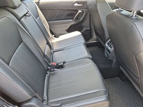 Used 2022 Volkswagen Tiguan SE FWD image 25