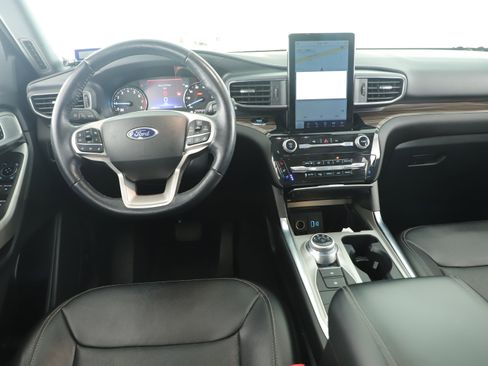 Used 2022 Ford Explorer Limited w/ Limited Technology Package image 17