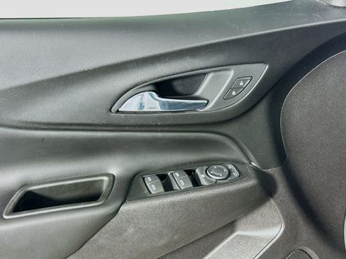 Used 2018 Chevrolet Equinox LT w/ Sun & Infotainment Package image 24