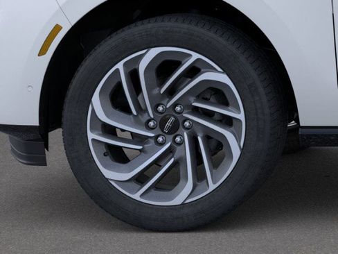 New 2025 Lincoln Navigator L Reserve image 19