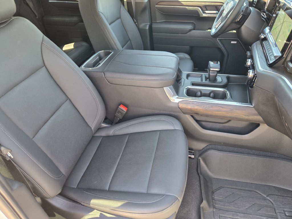 Used 2025 GMC Sierra 1500 SLT w/ SLT Premium Plus Package AWD/4WD image 15