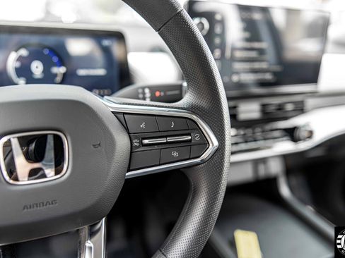 Used 2025 Honda Prologue EX image 23