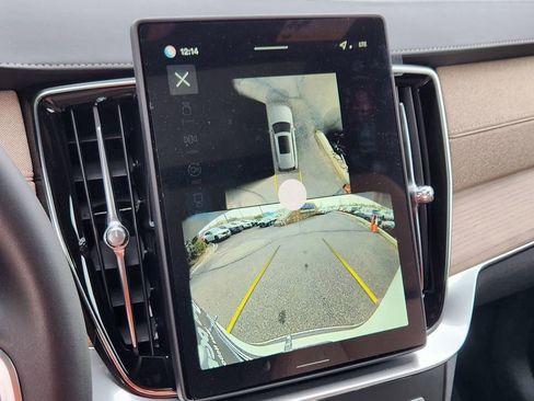 New 2026 Volvo XC90 B6 Plus w/ Protection Package Premier image 13