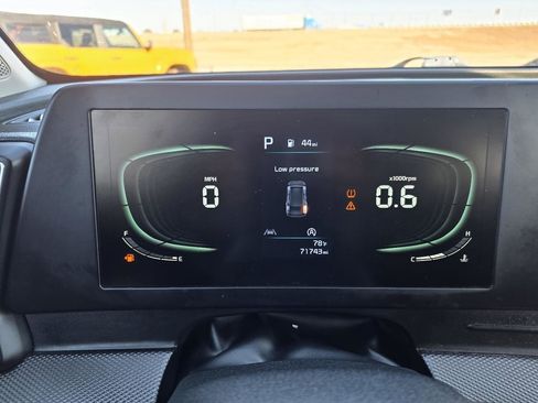 Used 2023 Kia Sportage LX image 16