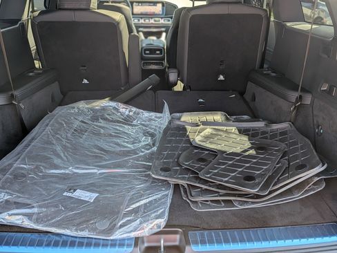 Certified 2025 Mercedes-Benz GLS 450 4MATIC image 29