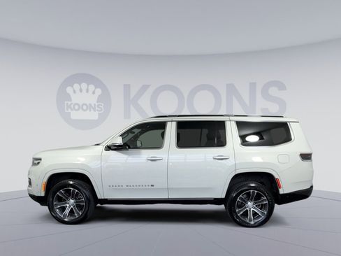 Used 2022 Jeep Grand Wagoneer Series I AWD/4WD image 2