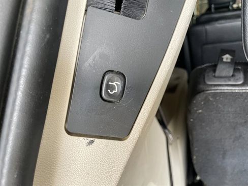 Used 2019 Dodge Grand Caravan SXT image 24