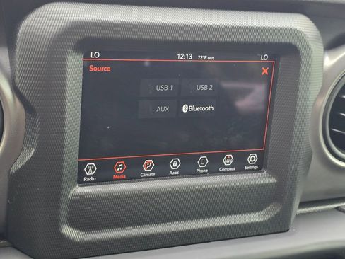 Used 2022 Jeep Gladiator Sport AWD/4WD image 42