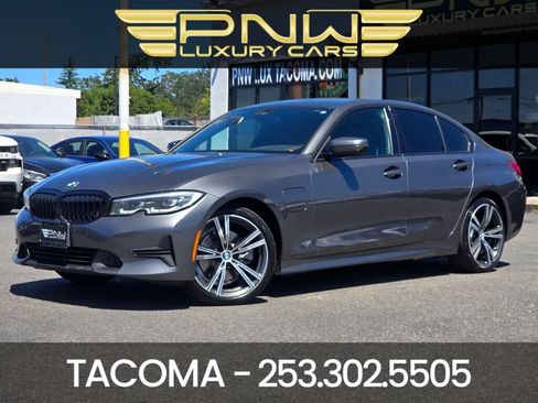 Used 2021 BMW 330e w/ Convenience Package RWD image 1