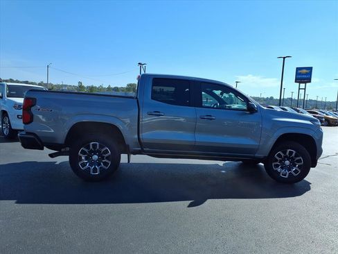 Used 2024 Chevrolet Colorado LT w/ LT Convenience Package III image 31