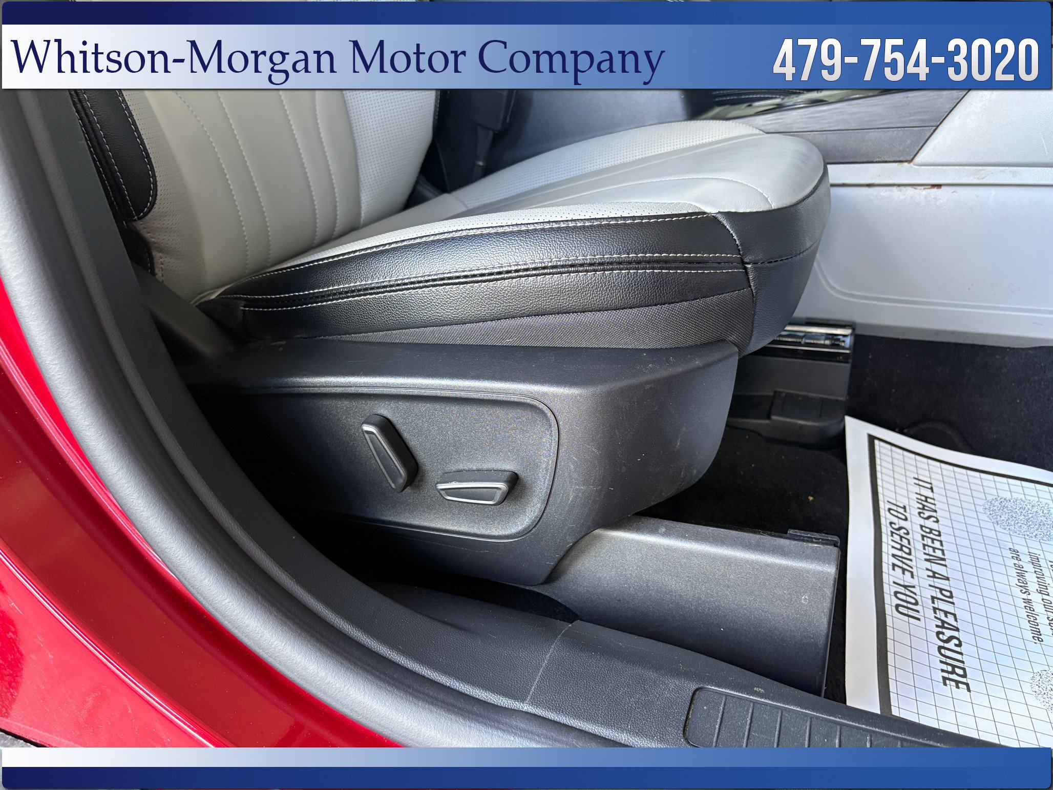 Used 2025 Ford Escape Platinum w/ Premium Technology Package AWD/4WD image 36