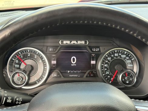 Used 2024 RAM 1500 Laramie RWD image 27