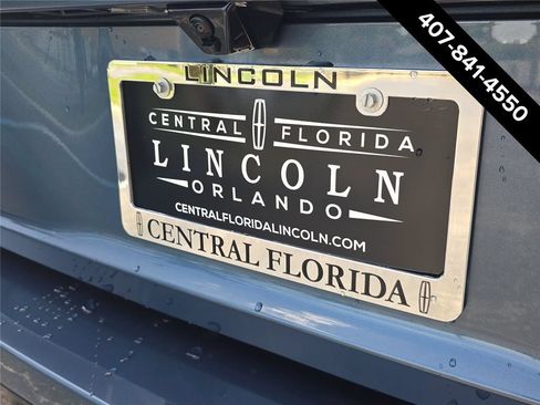 New 2027 Lincoln Navigator Premiere RWD image 5