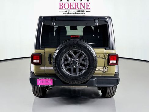 Used 2025 Jeep Wrangler Sport image 6