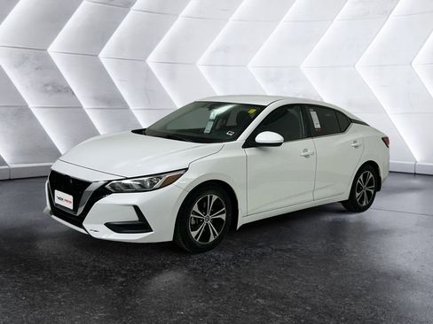 Used 2022 Nissan Sentra SV image 3