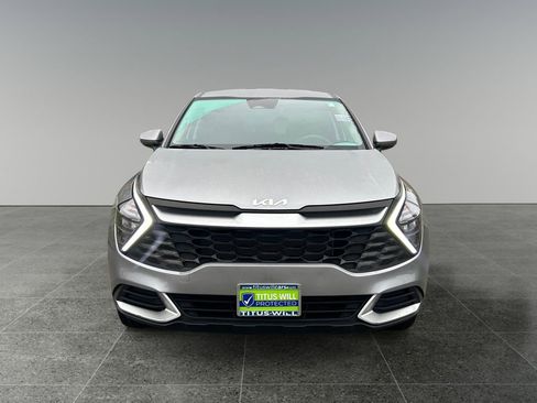 Used 2023 Kia Sportage LX image 3