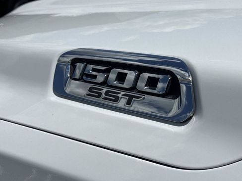 Used 2025 RAM 1500 Big Horn AWD/4WD image 13