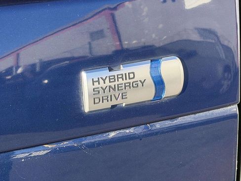 Used 2011 Toyota Prius Five image 6