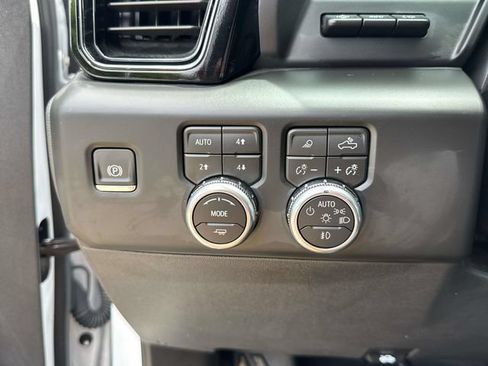 Used 2026 GMC Sierra 1500 AT4 w/ AT4 Premium Package AWD/4WD image 27