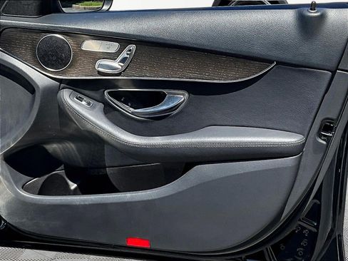 Used 2019 Mercedes-Benz C 300 4MATIC Sedan image 27