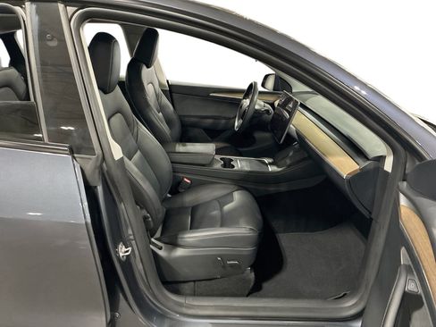Certified 2023 Tesla Model Y Long Range AWD/4WD image 13