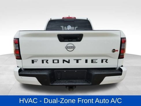 Used 2025 Nissan Frontier SV w/ SV Convenience Package image 5
